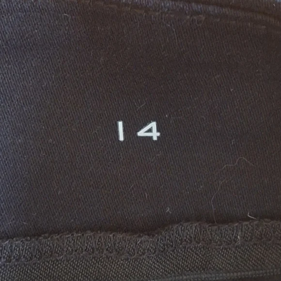 St John's Bay Black Elastic Waistband Capri Pants - Picture 11 of 13